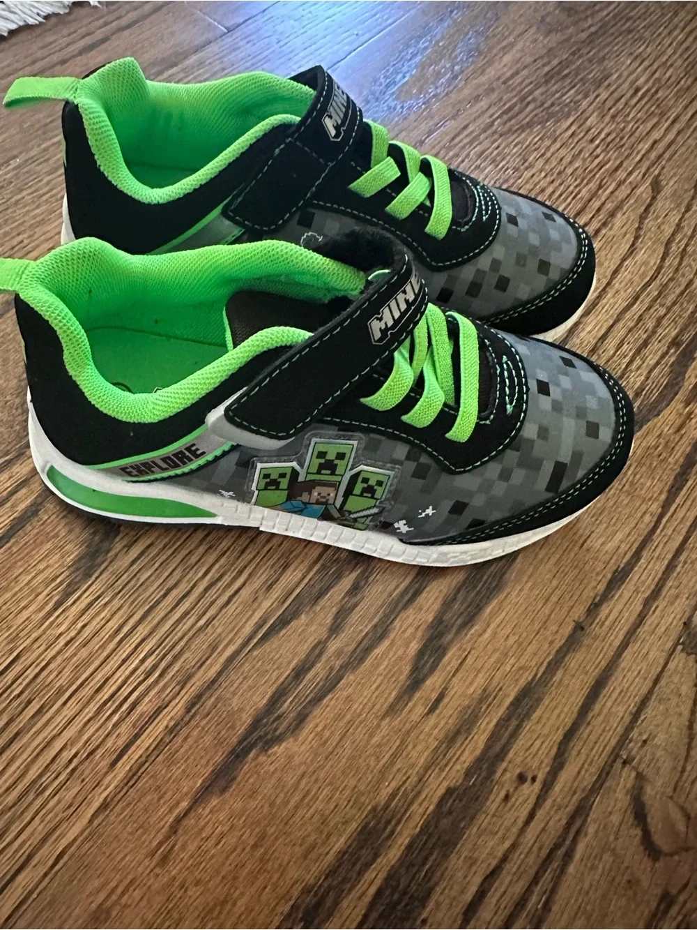 Minecraft Sneakers - Green and Gray - size 13 - excellent condition - Picture 1 of 4